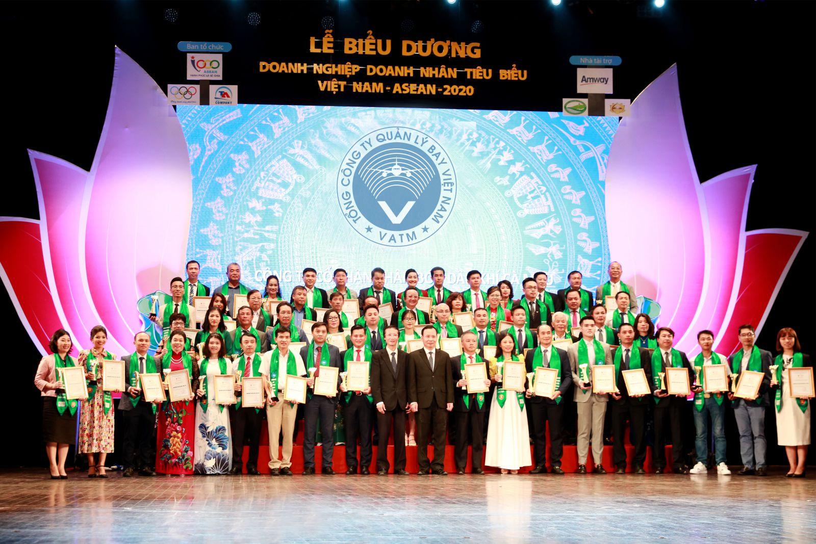 Tổng công ty Quản lý bay Việt Nam (VATM) được vinh danh là 