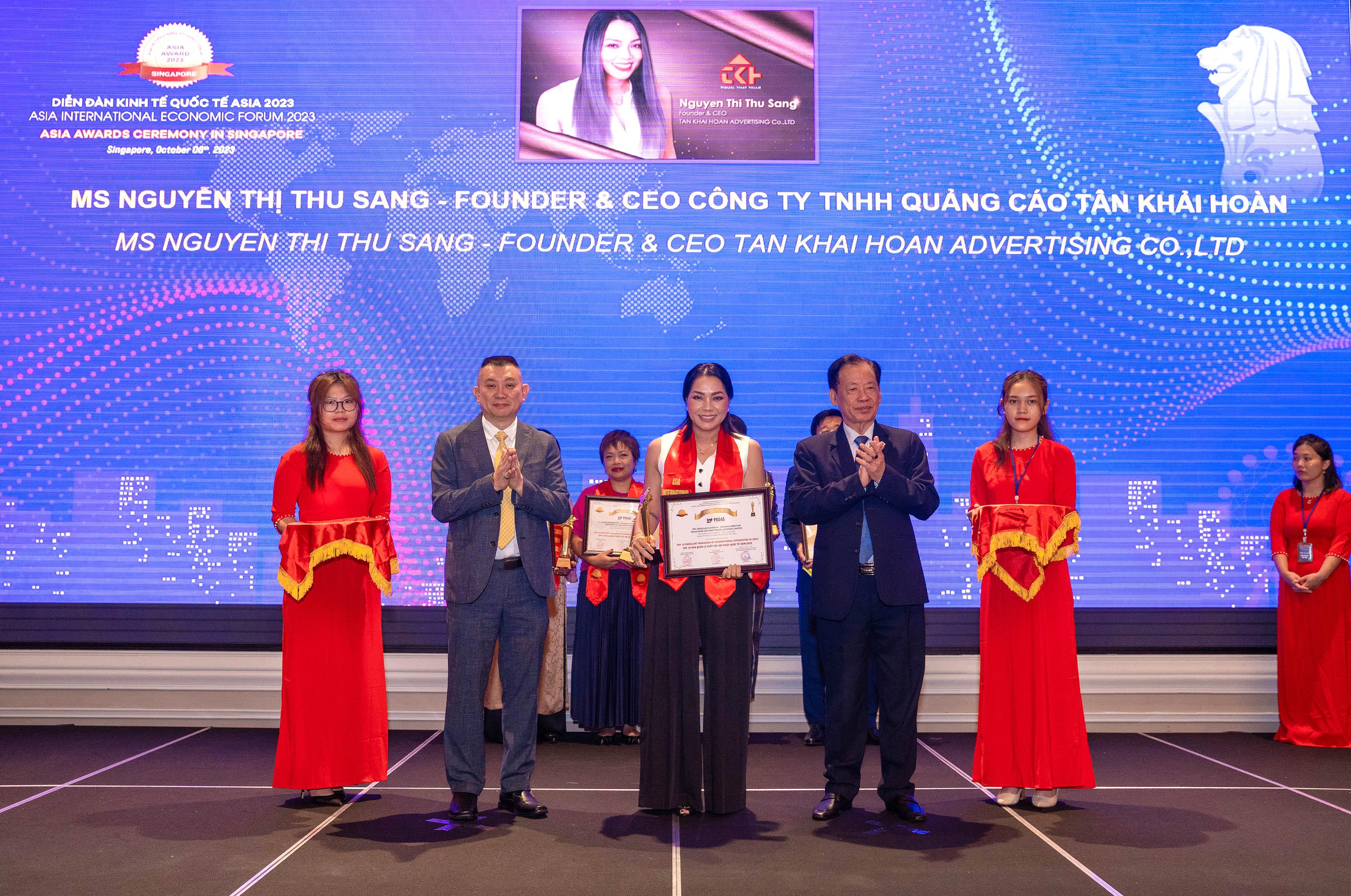 Công ty TNHH Quảng cáo Tân Khải Hoàn lập “Cú đúp” giải thưởng 2023 tại Singapore