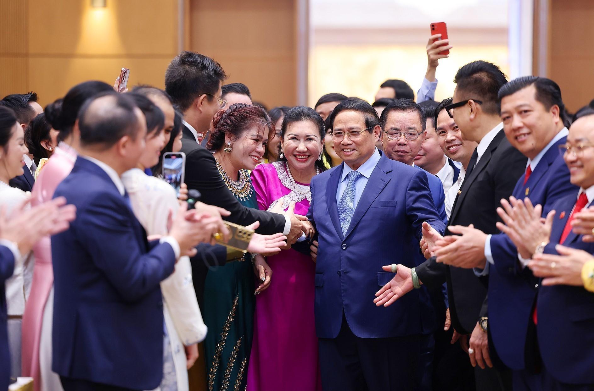 Thủ tướng Chính phủ gặp mặt đại diện doanh nghiệp nhân Ngày doanh nhân Việt Nam (13/10)